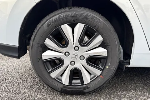 14 of 49 for HONDA JAZZ 1.5 i-MMD Hybrid Elegance 5dr eCVT