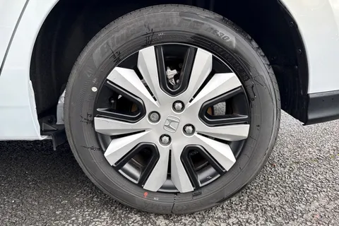 15 of 49 for HONDA JAZZ 1.5 i-MMD Hybrid Elegance 5dr eCVT