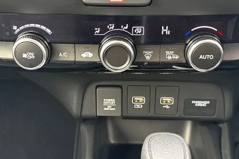 21 of 49 for HONDA JAZZ 1.5 i-MMD Hybrid Elegance 5dr eCVT