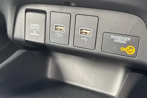 40 of 49 for HONDA JAZZ 1.5 i-MMD Hybrid Elegance 5dr eCVT