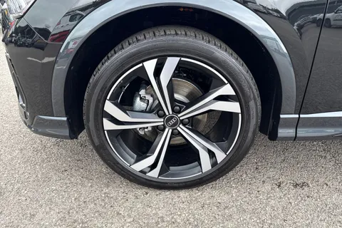 DC25OKZ Audi Q3 1.5 TFSI CoD 35 Black Edition S Tronic Euro 6 (s/s) 5dr Thumbnail #9