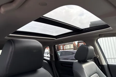 30 of 55 for HONDA CR-V 2.0 eHEV Elegance 5dr eCVT