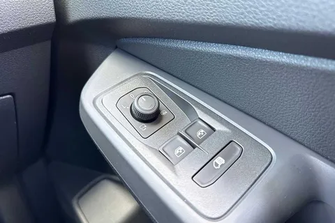 PJ75LFW Volkswagen Caddy C20 Cargo Commerce Plus SWB 102 PS 2.0 TDI 6sp Manual Thumbnail #18