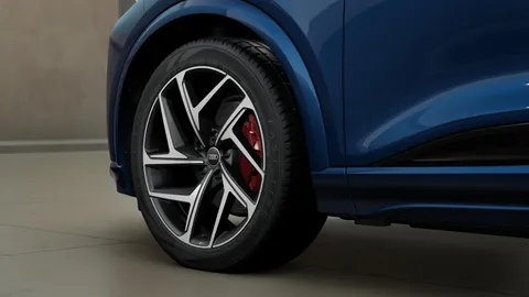 Audi Q6 E-Tron 100kWh Edition 1 Auto quattro 5dr Thumbnail #4