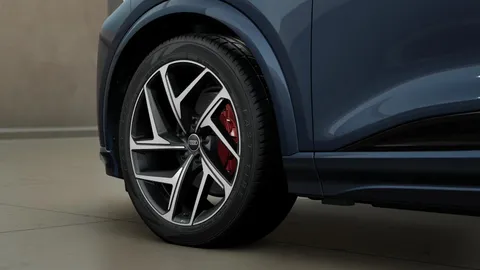 Audi Q6 E-Tron 100kWh Edition 1 Auto quattro 5dr Thumbnail #4