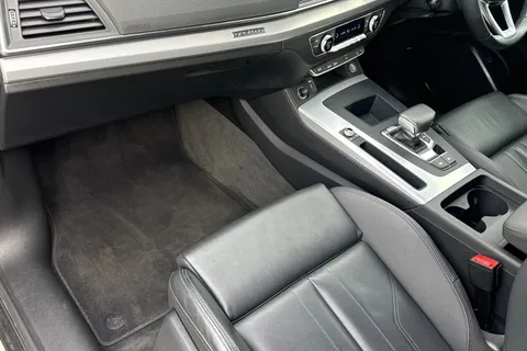 MB21CNZ Audi Q5 Sport 45 TFSI quattro 265 PS S tronic Thumbnail #20