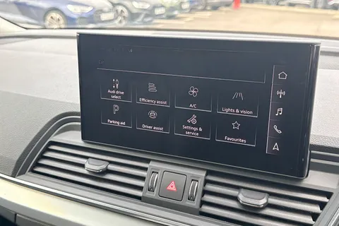 MB21CNZ Audi Q5 Sport 45 TFSI quattro 265 PS S tronic Thumbnail #40