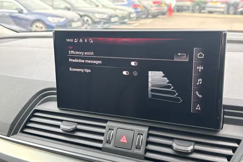 MB21CNZ Audi Q5 Sport 45 TFSI quattro 265 PS S tronic Thumbnail #42