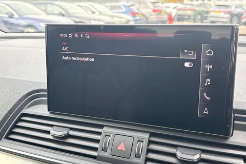 MB21CNZ Audi Q5 Sport 45 TFSI quattro 265 PS S tronic Thumbnail #43