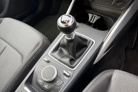 PX69WZN Audi Q2 1.6 TDI 30 Sport Euro 6 (s/s) 5dr Thumbnail #24