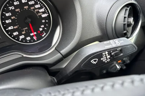 PX69WZN Audi Q2 1.6 TDI 30 Sport Euro 6 (s/s) 5dr Thumbnail #47