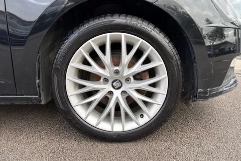 11 of 62 for SEAT Leon 1.2 TSI SE Dynamic Technology ST Euro 6 (s/s) 5dr