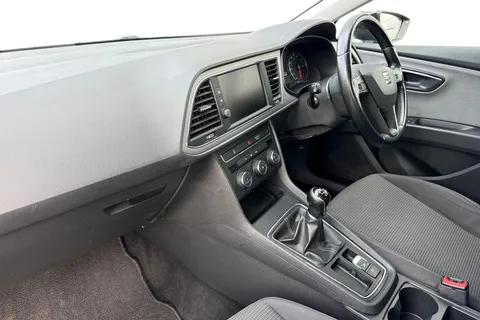 15 of 62 for SEAT Leon 1.2 TSI SE Dynamic Technology ST Euro 6 (s/s) 5dr