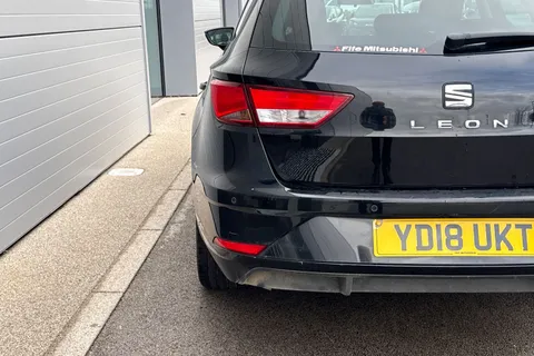 27 of 62 for SEAT Leon 1.2 TSI SE Dynamic Technology ST Euro 6 (s/s) 5dr