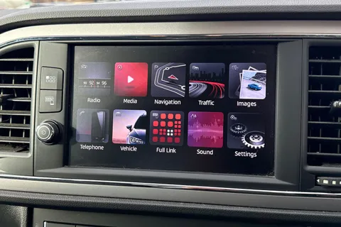 39 of 62 for SEAT Leon 1.2 TSI SE Dynamic Technology ST Euro 6 (s/s) 5dr