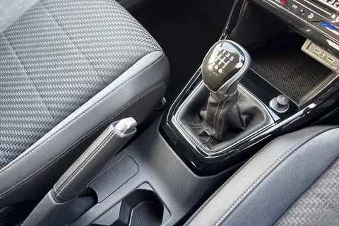 PN72YKG Volkswagen T-Cross 1.0 TSI R-Line Euro 6 (s/s) 5dr Thumbnail #24