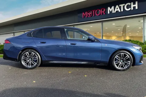DH73HFA BMW 5 Series 2.0 520i MHT M Sport Steptronic Euro 6 (s/s) 4dr Thumbnail #4