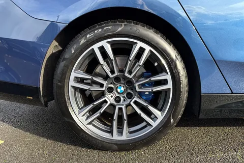 DH73HFA BMW 5 Series 2.0 520i MHT M Sport Steptronic Euro 6 (s/s) 4dr Thumbnail #11