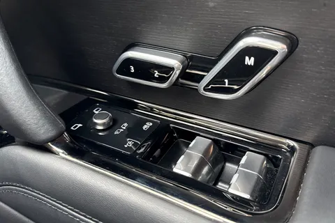 26 of 51 for Land Rover Range Rover Sport 3.0 P550e Autobiography 5dr