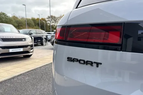 27 of 51 for Land Rover Range Rover Sport 3.0 P550e Autobiography 5dr