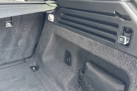 28 of 51 for Land Rover Range Rover Sport 3.0 P550e Autobiography 5dr