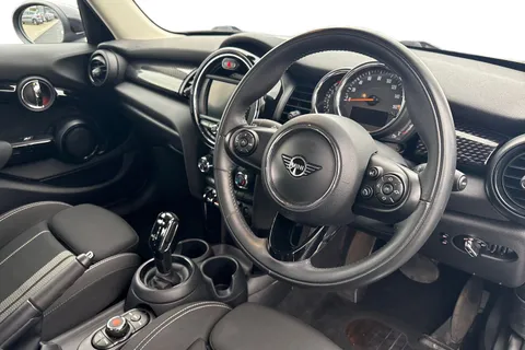 DL69KSU Mini Hatch 2.0 Cooper S Classic Steptronic Euro 6 (s/s) 5dr Thumbnail #9