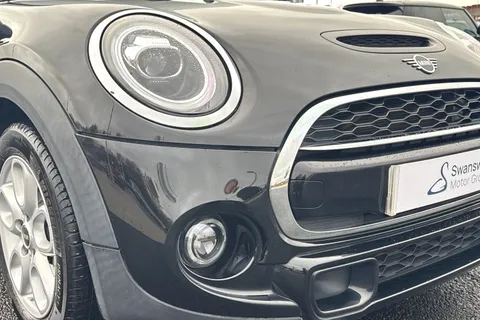 DL69KSU Mini Hatch 2.0 Cooper S Classic Steptronic Euro 6 (s/s) 5dr Thumbnail #18