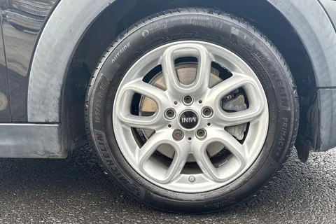 DL69KSU Mini Hatch 2.0 Cooper S Classic Steptronic Euro 6 (s/s) 5dr Thumbnail #23