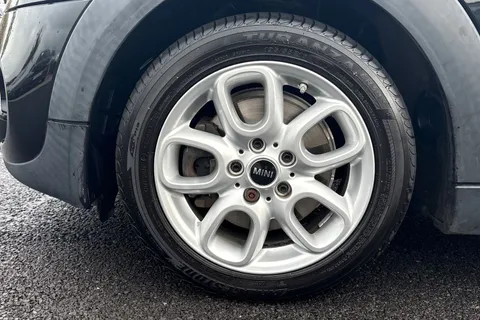 DL69KSU Mini Hatch 2.0 Cooper S Classic Steptronic Euro 6 (s/s) 5dr Thumbnail #25