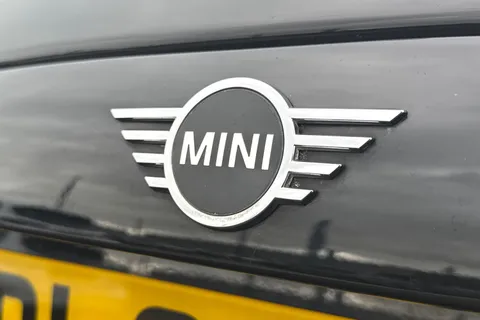 DL69KSU Mini Hatch 2.0 Cooper S Classic Steptronic Euro 6 (s/s) 5dr Thumbnail #26