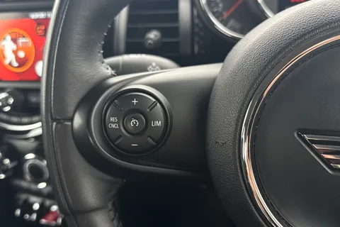 DL69KSU Mini Hatch 2.0 Cooper S Classic Steptronic Euro 6 (s/s) 5dr Thumbnail #34