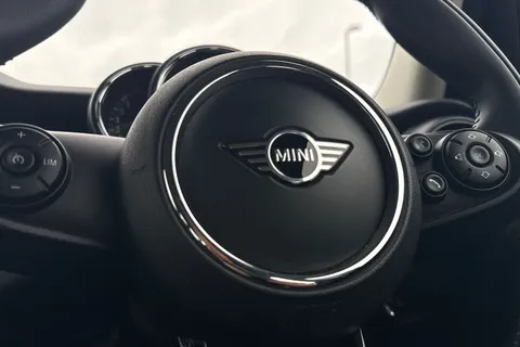 DL69KSU Mini Hatch 2.0 Cooper S Classic Steptronic Euro 6 (s/s) 5dr Thumbnail #36