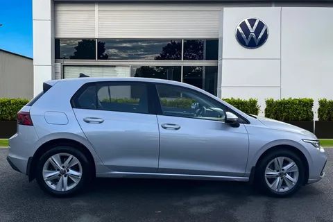 LC71CTU Volkswagen Golf 2.0 TDI Life 5dr DSG | ACC | App Connect Thumbnail #4