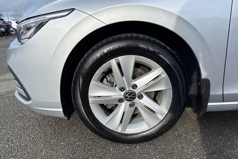 LC71CTU Volkswagen Golf 2.0 TDI Life 5dr DSG | ACC | App Connect Thumbnail #13