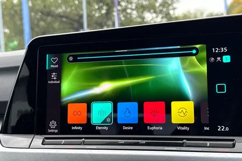 LC71CTU Volkswagen Golf 2.0 TDI Life 5dr DSG | ACC | App Connect Thumbnail #29