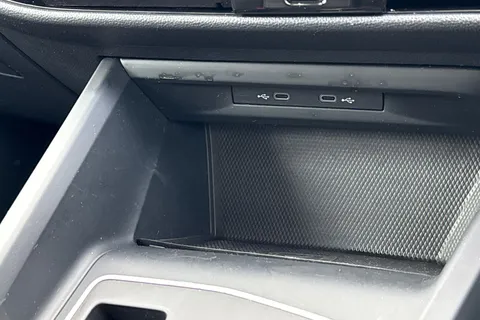 LC71CTU Volkswagen Golf 2.0 TDI Life 5dr DSG | ACC | App Connect Thumbnail #33