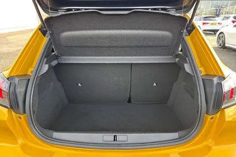 PL21MWJ PEUGEOT 208 1.2 PureTech GT Euro 6 (s/s) 5dr Thumbnail #10