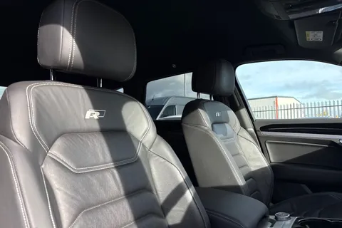 23 of 65 for VOLKSWAGEN TOUAREG 3.0 V6 TDI 4Motion R-Line Tech 5dr Tip Auto