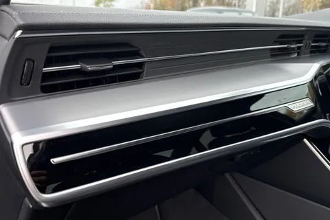 LM69ETZ Audi A6 Saloon 2.0 TFSI 45 Black Edition S Tronic quattro Euro 6 (s/s) 4dr Thumbnail #35