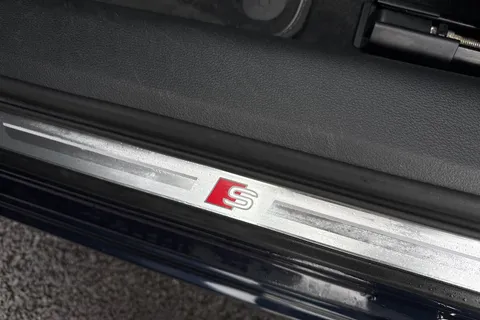 LM69ETZ Audi A6 Saloon 2.0 TFSI 45 Black Edition S Tronic quattro Euro 6 (s/s) 4dr Thumbnail #37