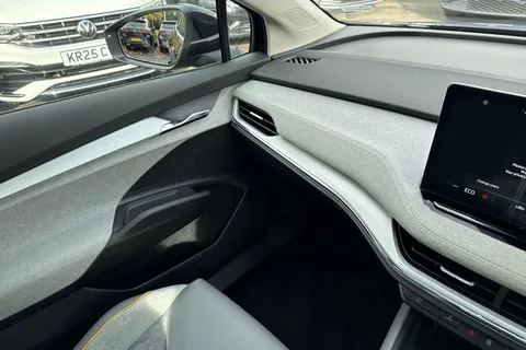 LL23DYD Škoda Enyaq 82kWh 80 Auto 5dr (DC135kW) Thumbnail #15