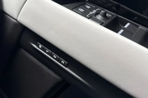 KS24YCM Land Rover Range Rover Evoque 2.0 D200 Autobiography 5dr Thumbnail #27