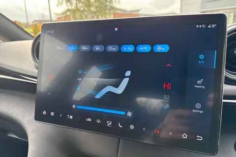 LF74NRP BYD Dolphin 60.48kWh Comfort Auto 5dr Thumbnail #20