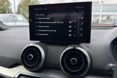 DX25UUD Audi Q2 S line 30 TFSI 116 PS 6-speed Thumbnail #35