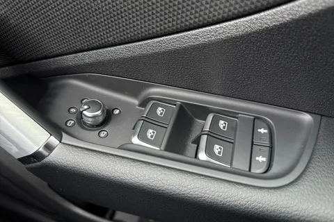 DX25UUD Audi Q2 S line 30 TFSI 116 PS 6-speed Thumbnail #48