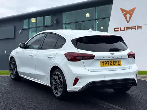 YP72EFE Ford Focus 1.0T EcoBoost ST-Line Vignale Euro 6 (s/s) 5dr Thumbnail #3