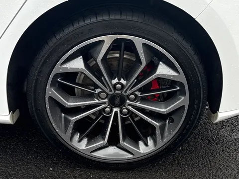 YP72EFE Ford Focus 1.0T EcoBoost ST-Line Vignale Euro 6 (s/s) 5dr Thumbnail #7