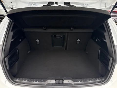 YP72EFE Ford Focus 1.0T EcoBoost ST-Line Vignale Euro 6 (s/s) 5dr Thumbnail #10