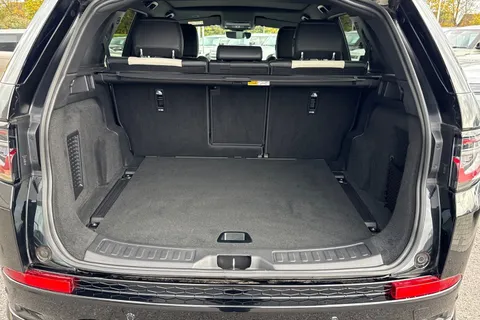 11 of 47 for Land Rover Discovery Sport 1.5 P300e Dynamic HSE 5dr