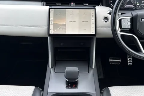 15 of 47 for Land Rover Discovery Sport 1.5 P300e Dynamic HSE 5dr